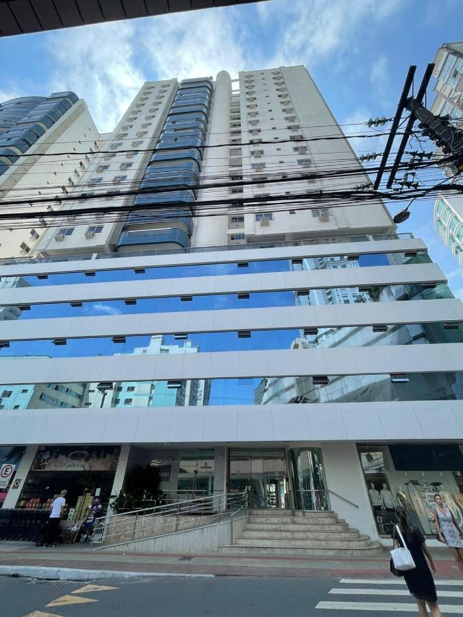 Apartamento com 3 dormitórios Balneário Camboriú Exterior foto